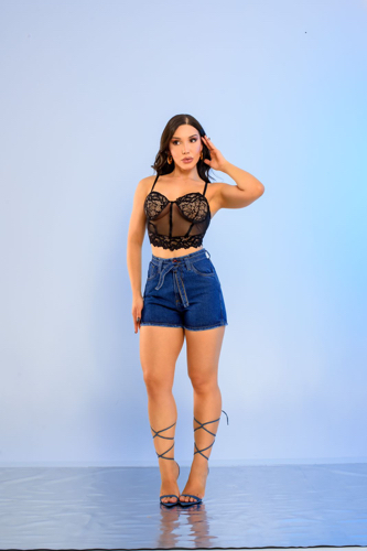 N: 38 Short jeans feminino com cordão