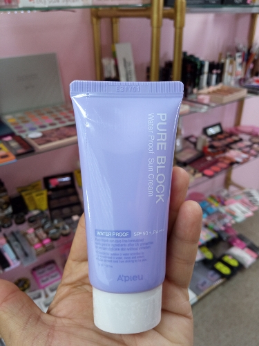 Apieu waterproff spf50