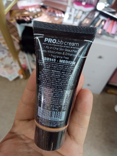 945 Medium bb cream la girl