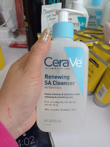 Renewing jabón cerave