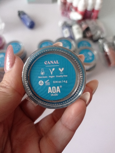Canal contorno en crema AOA