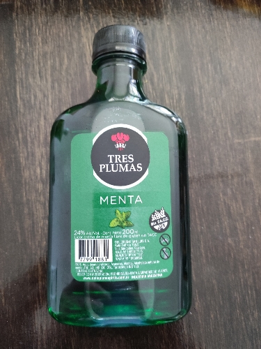Licor menta, piña colada y melon TRES PLUMAS 200ml