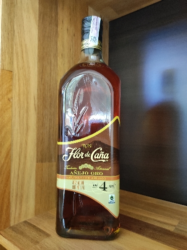 Ron FLOR DE CAÑA pata 1.75lt