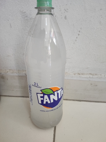 Gaseosa FANTA lima limon 2 lts retornable