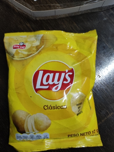Papas LAYS clasicas 17g