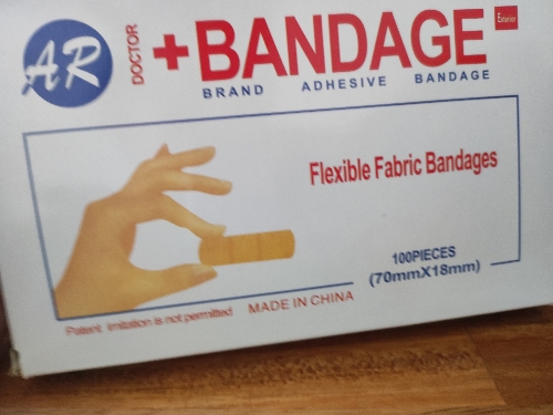 Bandas o curitas adhesivas 3x  1 bs