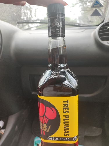 Cafe coñac TRES PLUMAS 750ml