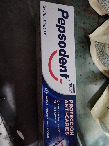 Pasta dental PEPSODENT 130g