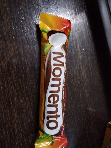 Momento barran de coco bañado con cobertura de chocolate 28g