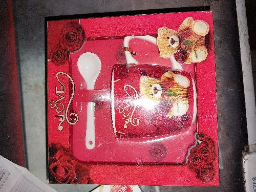 Taza de porcelana en caja love