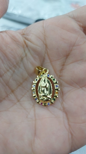 Dije de virgen Maria zirconias colorido dorado