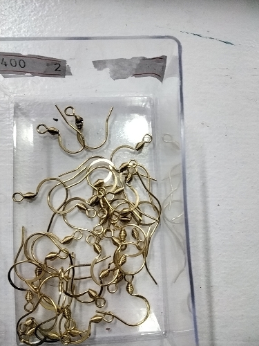 Base de aretes acero x par