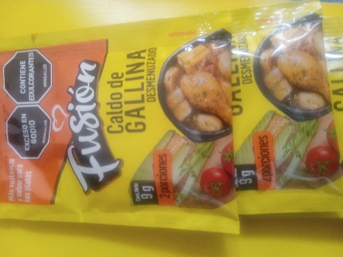Caldo de gallina fusión