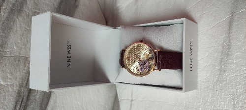 RELOJ VINO TINTO NINE WEST