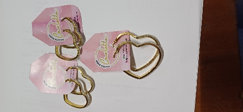 Zarcillos corazón dorados brillantes