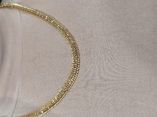 Cadena plana grabada