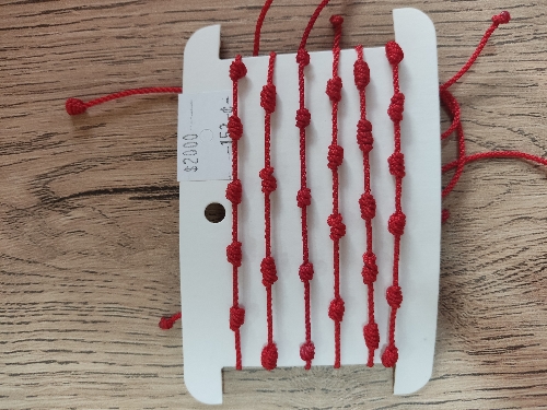 Pulsera roja 7 nudos