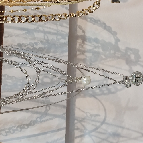 Collar triple plateado (681)