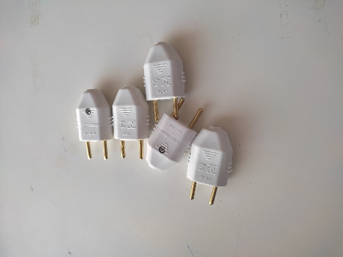 Pino macho 2p 10A 250v