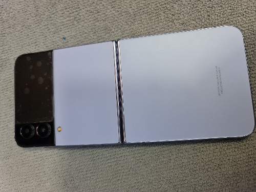 Galaxy z flip4 100123