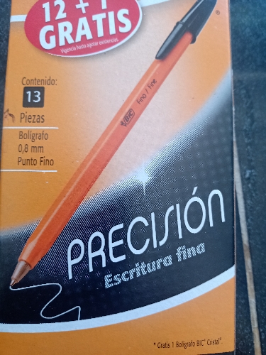 Boligrafo negro punta fina