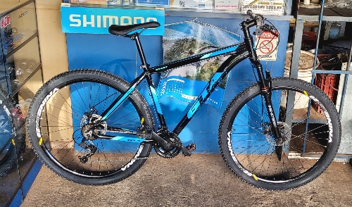 Bicicleta aro 29 pta/azul alumí GTA