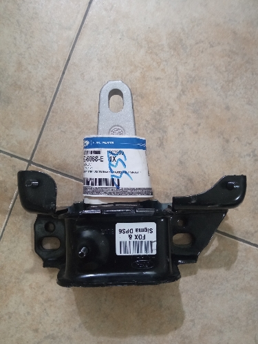 Base Motor LH Fiesta Titanium izquierda