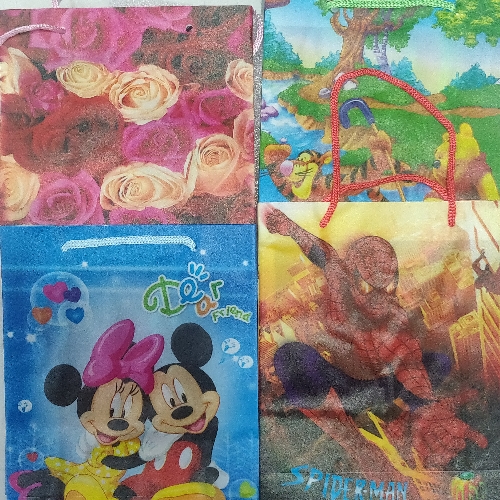 BOLSAS PARA REGALOS 18x14cm BLS00017
