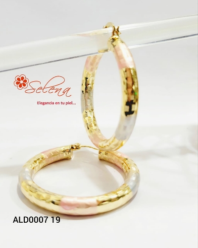 ARGOLLA EN LAMINADO TIPO CANDONGA/LABRADA CUBOS  CARTIER 32X29MM ALD000719