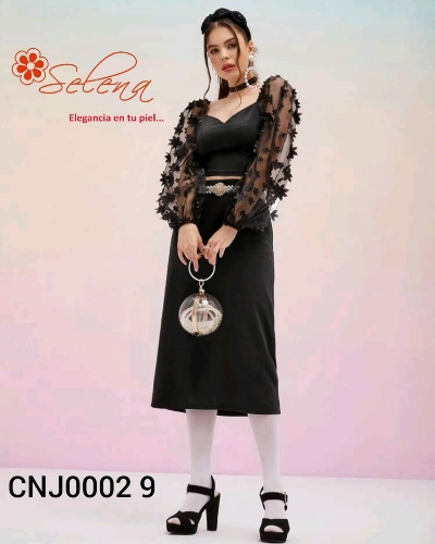 CONJUNTO DE DAMA  FALDA LARGA CON TOP DE FLORES EN TELA NEGRO CNJ00029
