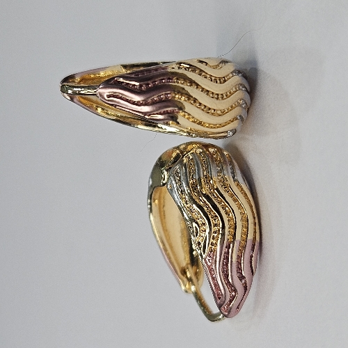 ARGOLLA EN LAMINADO CARTIER TIPO CANDONGA RELIEVE DE ONDAS Y PUNTOS MEDIANA 1X4$ 2X6$