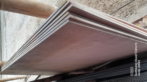 Plywood okume 4 'x 8' x 1/2"