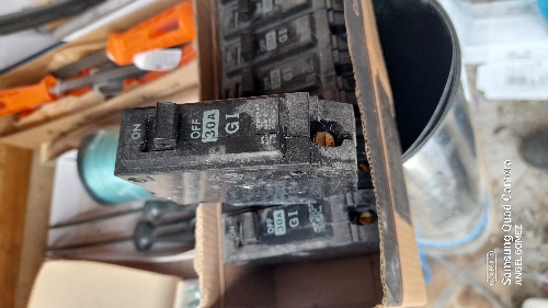 Flipon 30 amas/ volts 120v /240 AC / modelo A