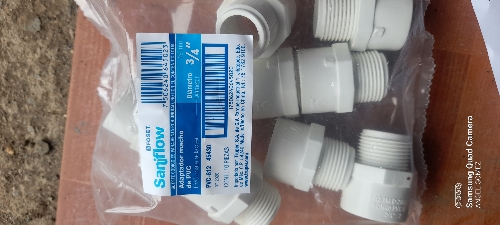 Adaptador macho pvc de 3/4" .