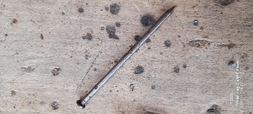 Clavo para madera de 5" por libra