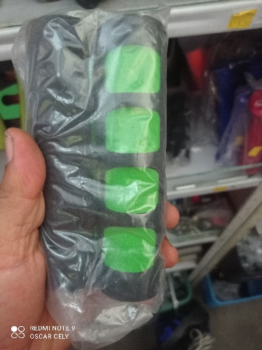 Manilar espuma verde corto