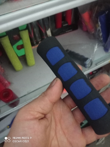 Manilar espuma azul corto