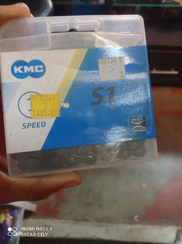 Cadena KMC 1 vel