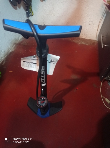 Bomba de pie Beto floor pump