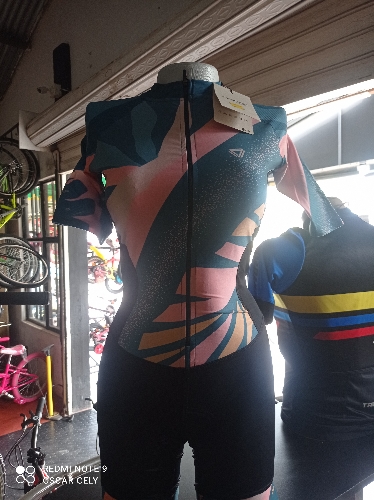 Enterizo Gw zoe talla M