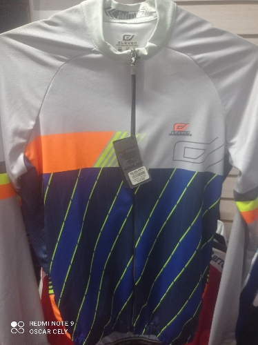 Camisa L eleven manga larga