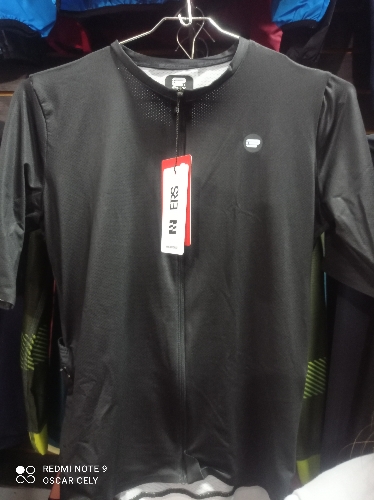 Camisa L enjoy selection black m/corta