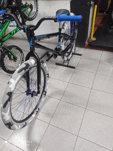 Bicicleta 26 nemesis biela seguridad