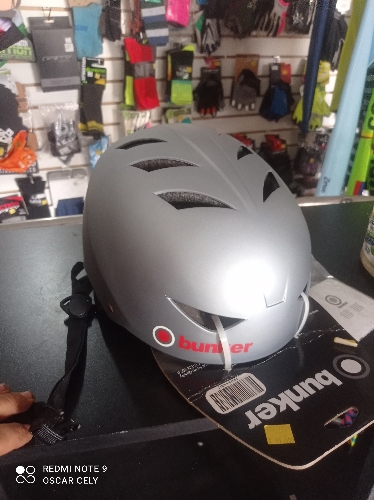 Casco BMX bunker