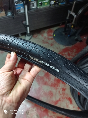 Coraza 26*1.5 kenda pista