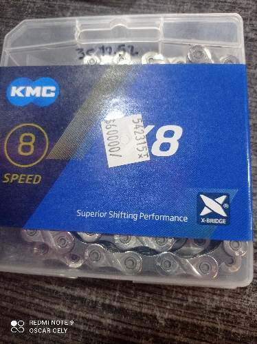 Cadenilla 8 vel kmc superior