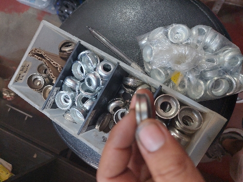 Cuna delantera con borde interno
