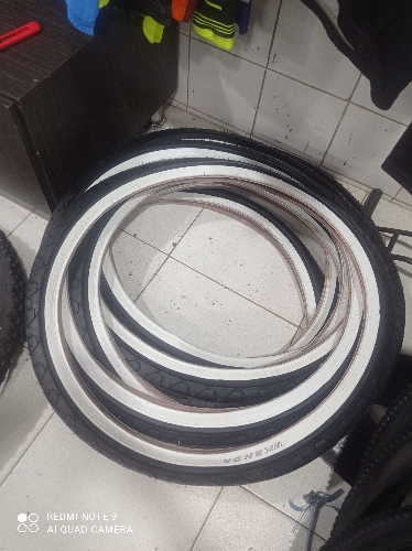 Coraza 26 Kenda banda blanca
