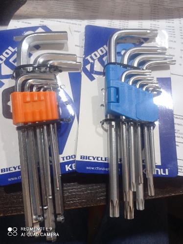 Llave tool bristol
