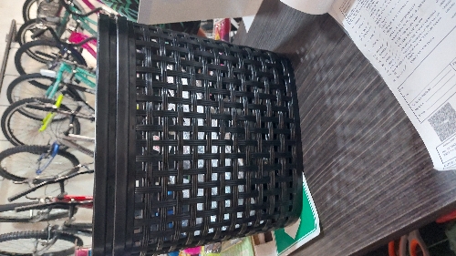 Canasta plástica grande negra